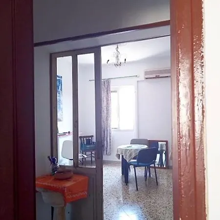 Apartment City-inn Ii With 2 Comfortable Single Beds