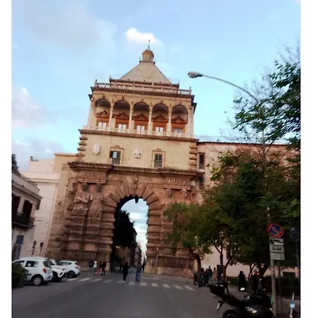 City-inn Ii With 2 Comfortable Single Beds *